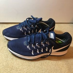 Navy Bue Men’s Nike Zoom Peagasus 33 - Size 11.5